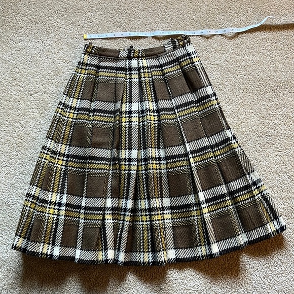 Vintage plaid warm wool skirt - great for Fall! - Picture 1 of 7